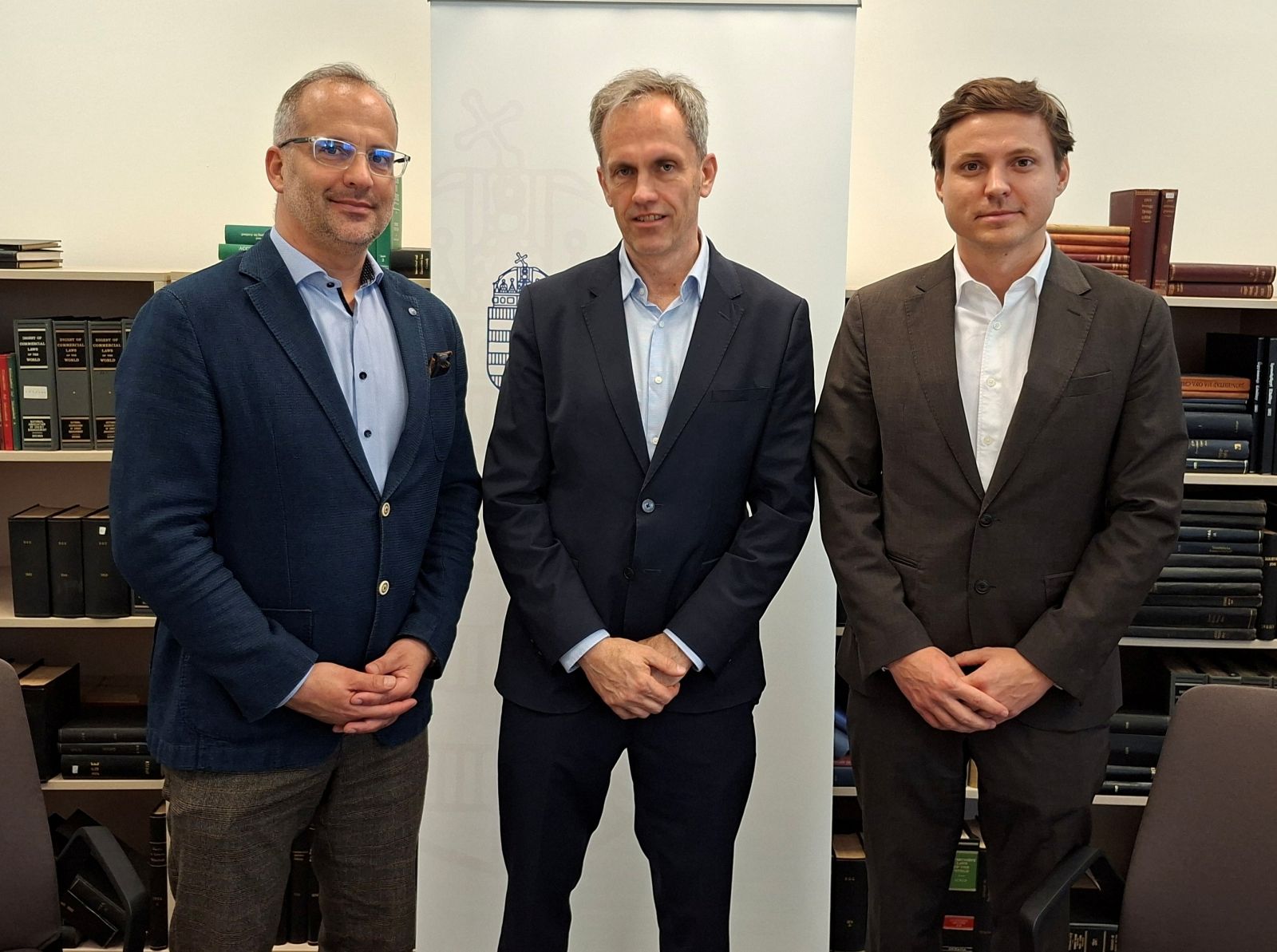 Csókay Ákos, az MKIK főtitikára; Kott Ferenc, az MKIK Digitalizációs Kollégiumának elnöke és Tóth János, a Netlock kereskedemi igazgatója