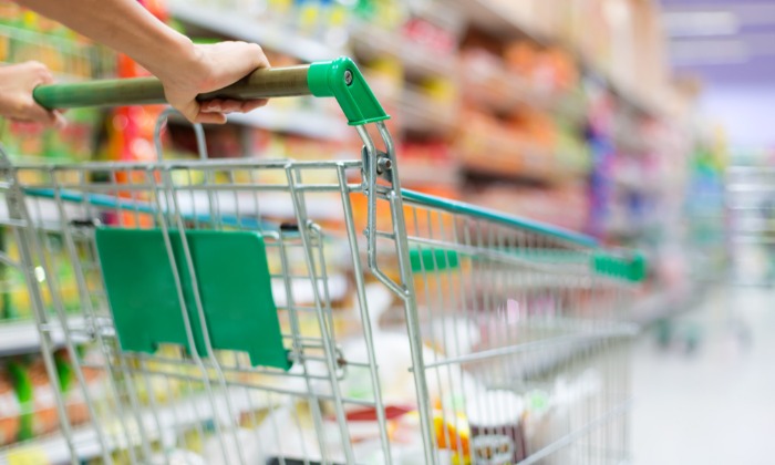 Inflation Forces 45% of Hungarian to Save on Basic Items, Food