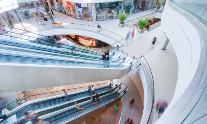 Hungarian Outlook Becomes Gloomier as Retail Sales Stumble