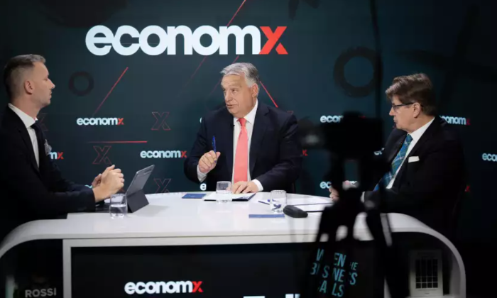 Orbán Viktor miniszterelnök és Nagy Elek, MKIK-elnök voltak az Economx Money Talks podcast...