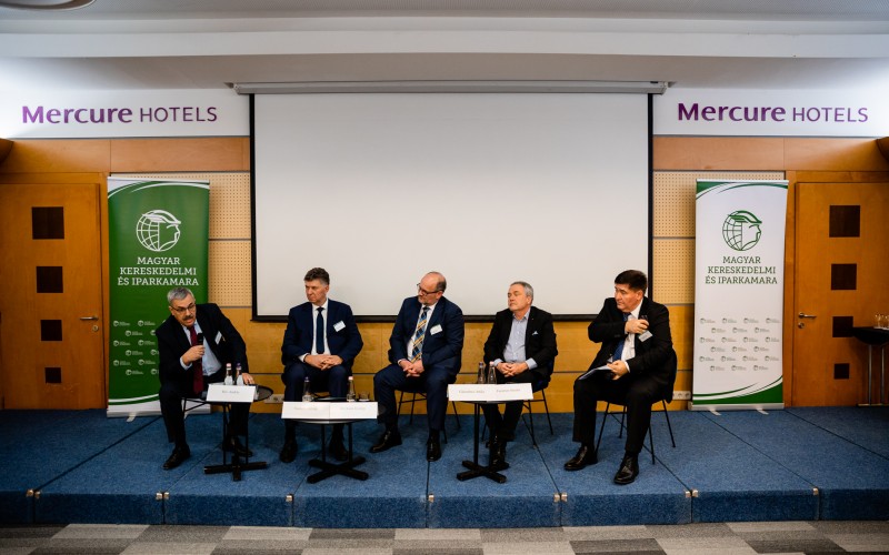 2022-03-01-mkik-kulgazdasagi-evnyito-konferencia-osszes-2048px_0125