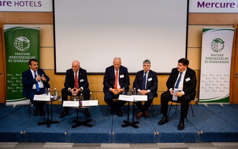 2022-03-01-mkik-kulgazdasagi-evnyito-konferencia-osszes-2048px_0167