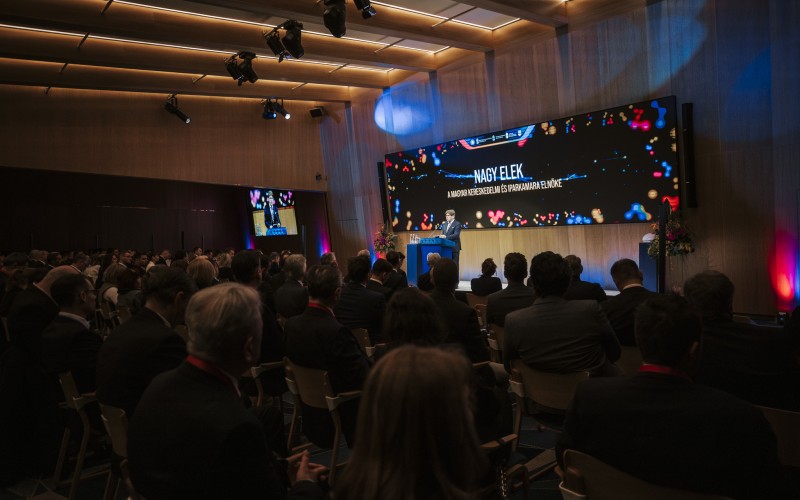 055A6933-Enhanced-NR