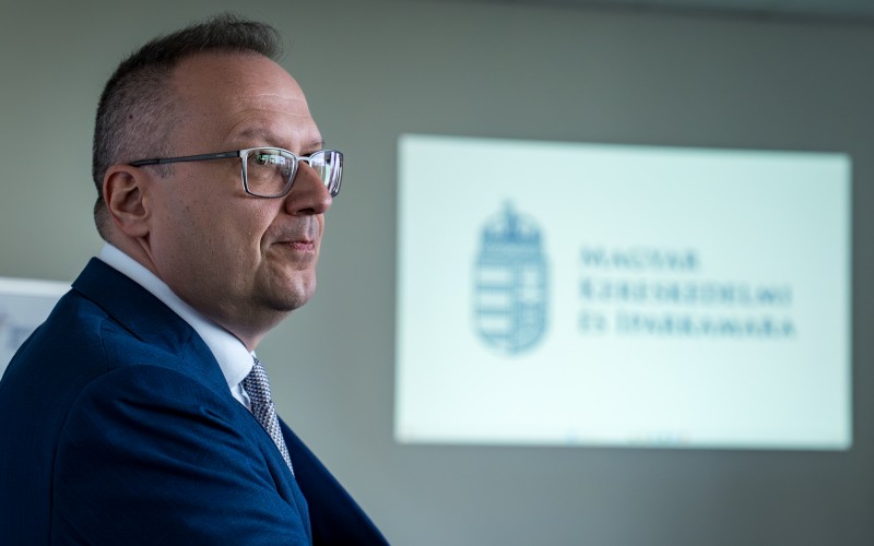 EM_sajtotajekoztato_260316_-011