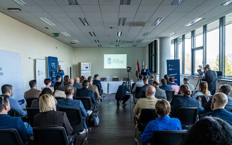 EM_sajtotajekoztato_260316_-024