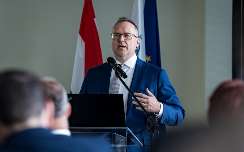 EM_sajtotajekoztato_260316_-025