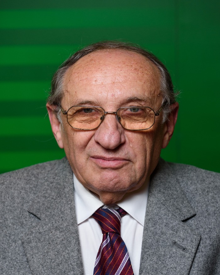 Dr. Sándor Fischer