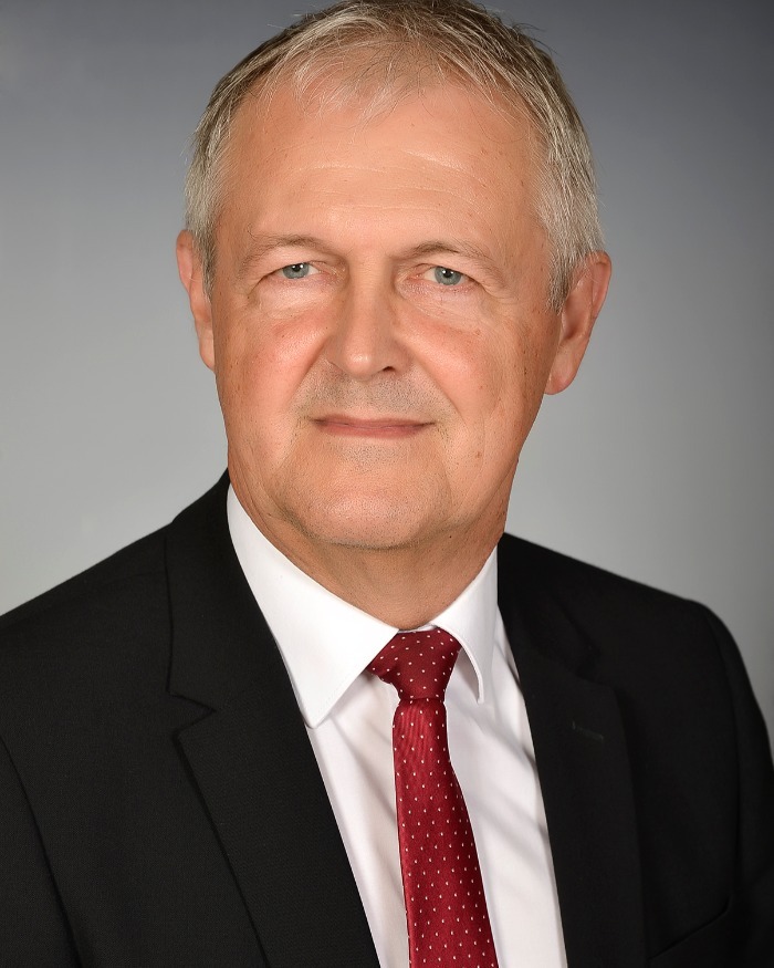 Dr. Attila Kőkuti
